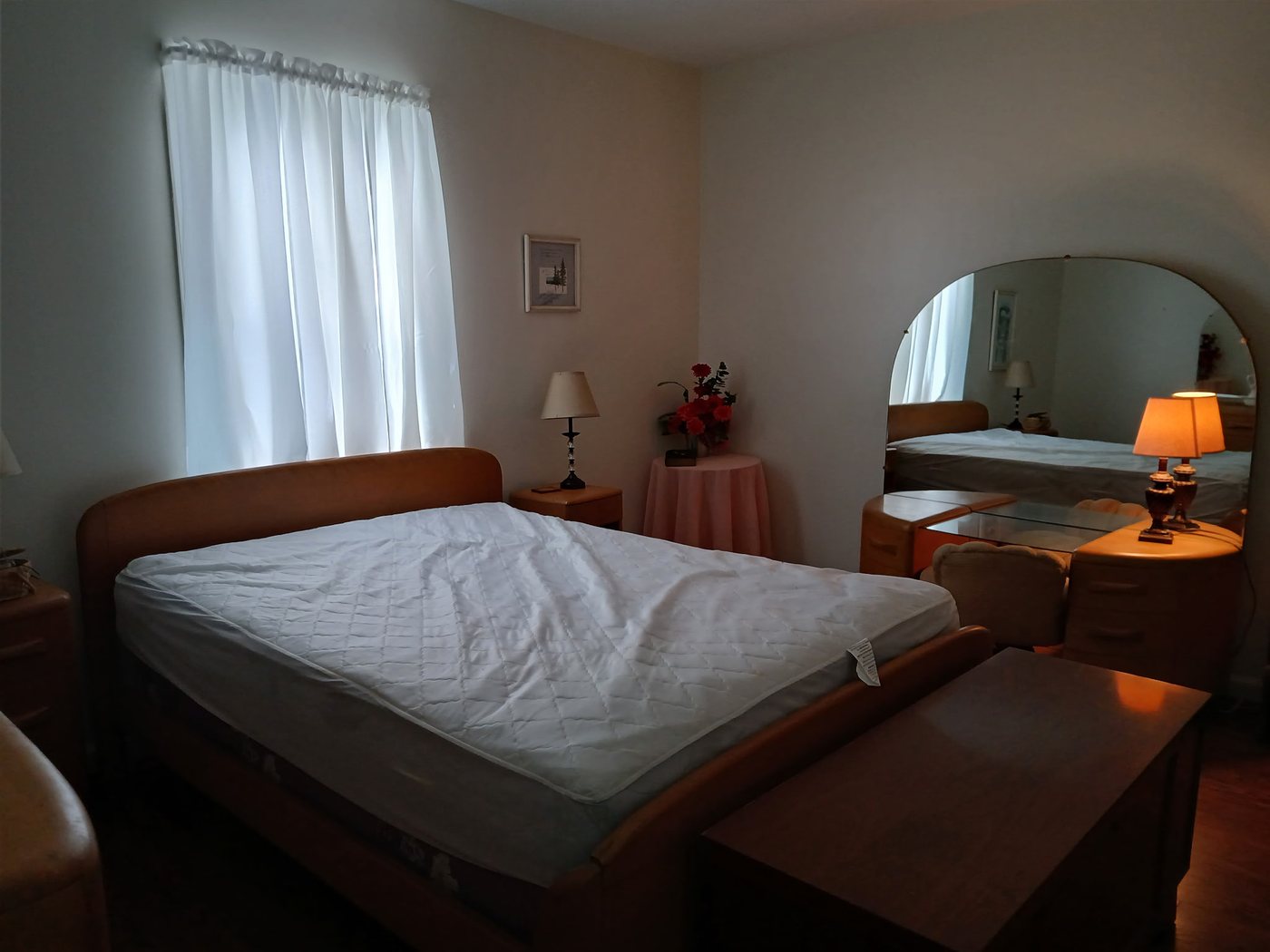 Queen bedroom
