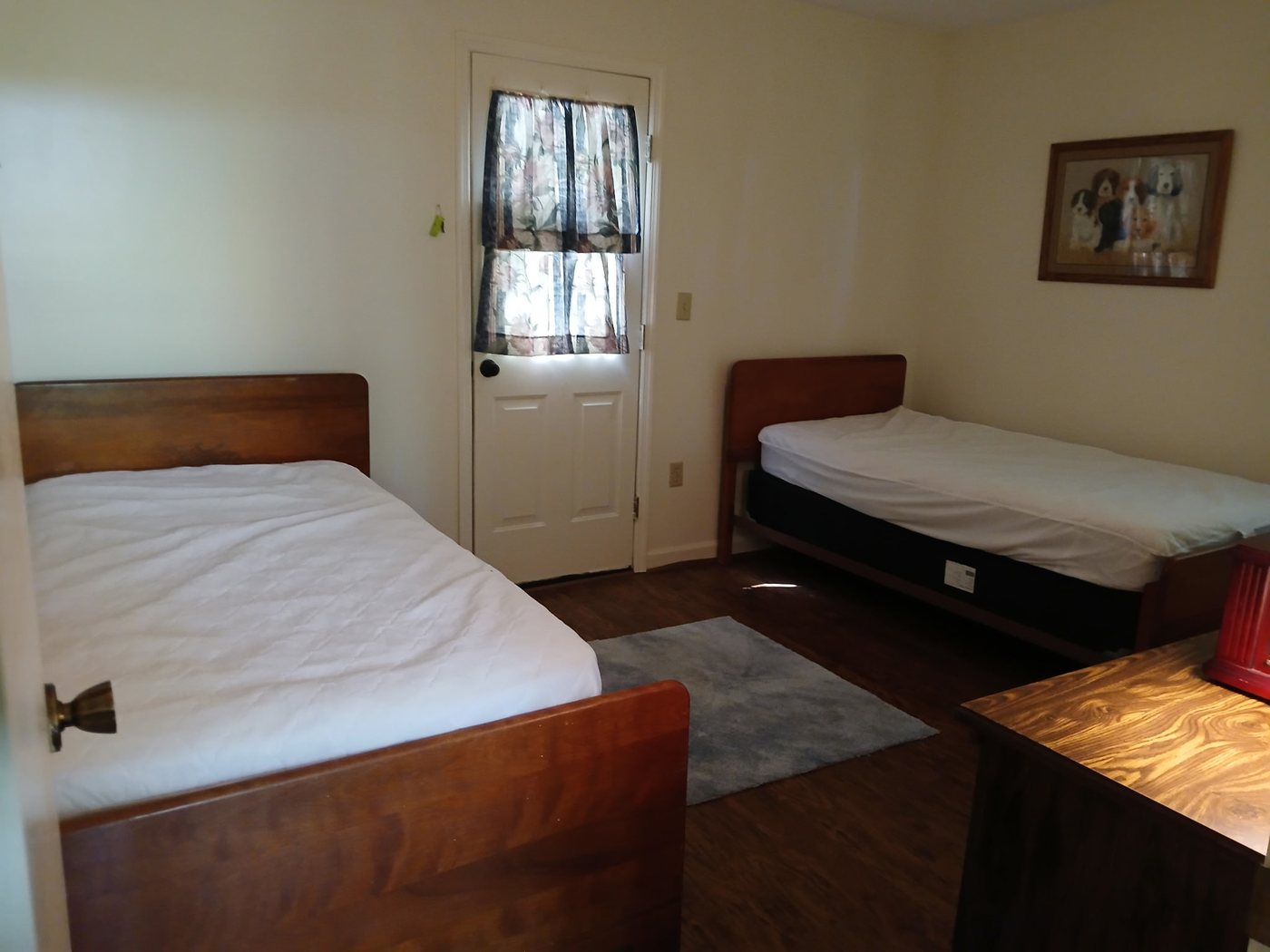 Twin bedroom